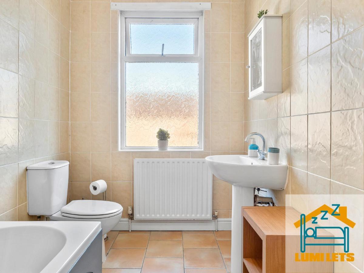 2Br Home In Barrow-In-Furness Sleeps 8 Close To Bae Systems, Hospital, Lakes Barrow-in-Furness Exterior foto